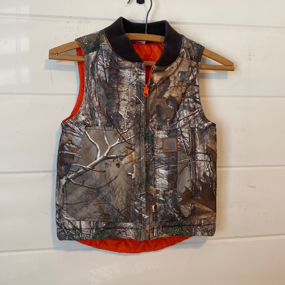 Carhartt realtree reversible vest. Like New